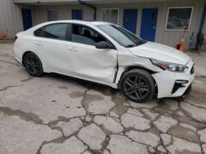 Cash for Cars Lansing – 2021 KIA FORTE GT LINE